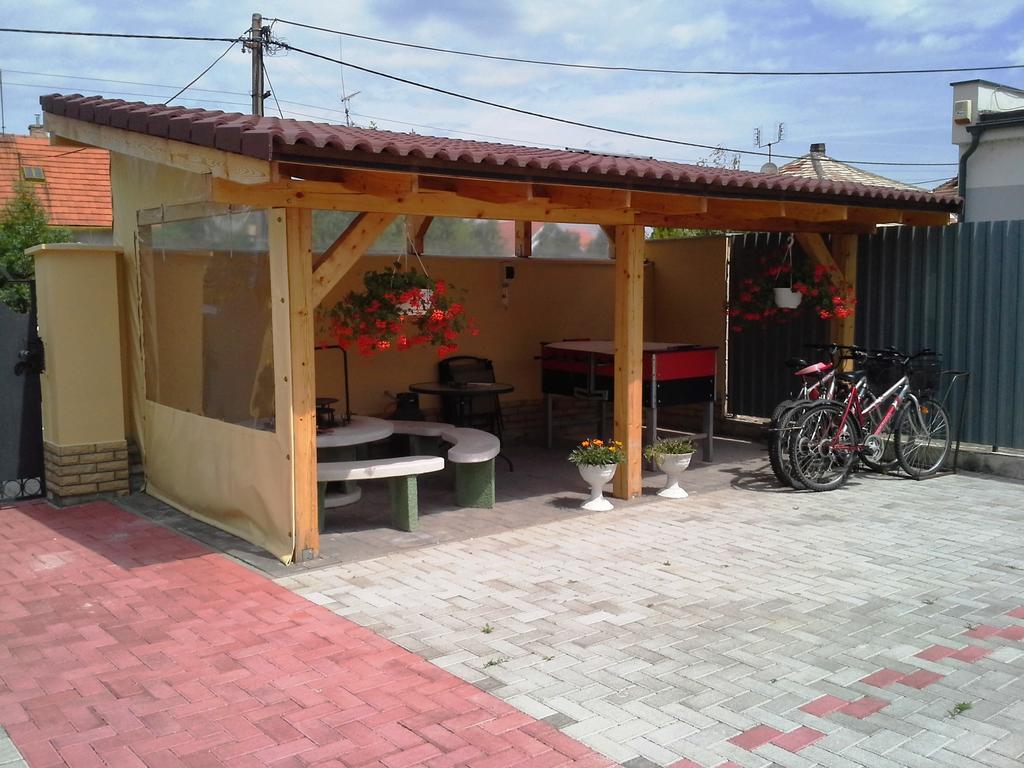 Studio Florida Sturovo Ngoại thất bức ảnh