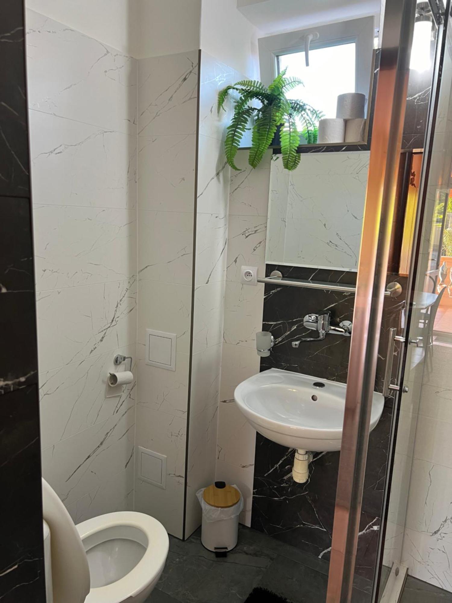Studio Florida Sturovo Ngoại thất bức ảnh
