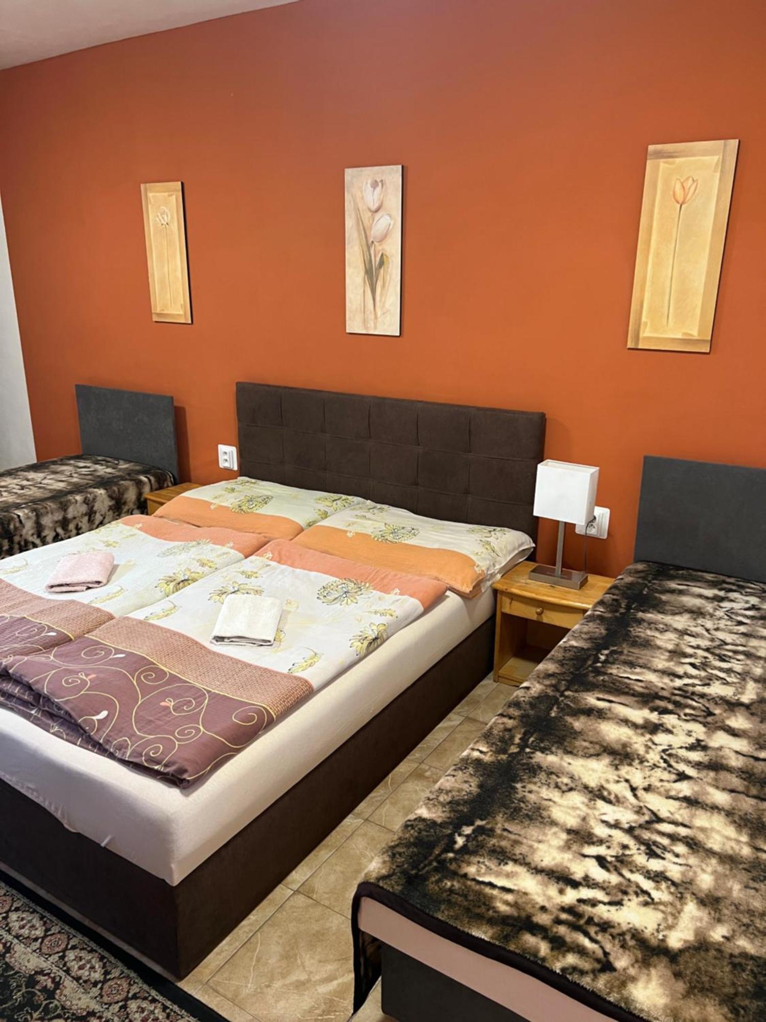 Studio Florida Sturovo Ngoại thất bức ảnh